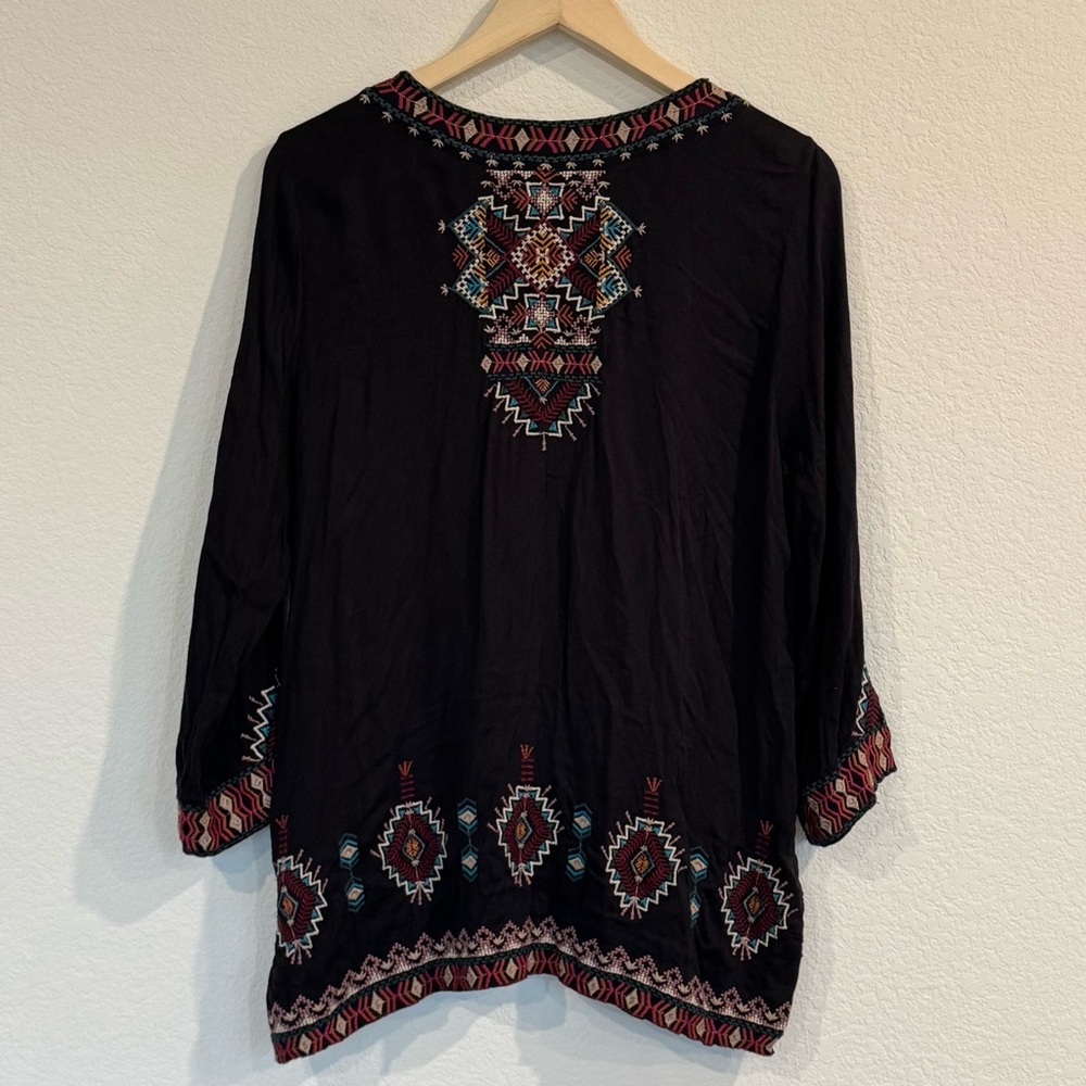 Johnny Was Women’s Workshop Embroidered Boho Tribal Blouse Size Medium - Picture 6 of 7